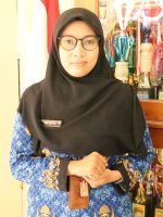 Bu Rika (4D)